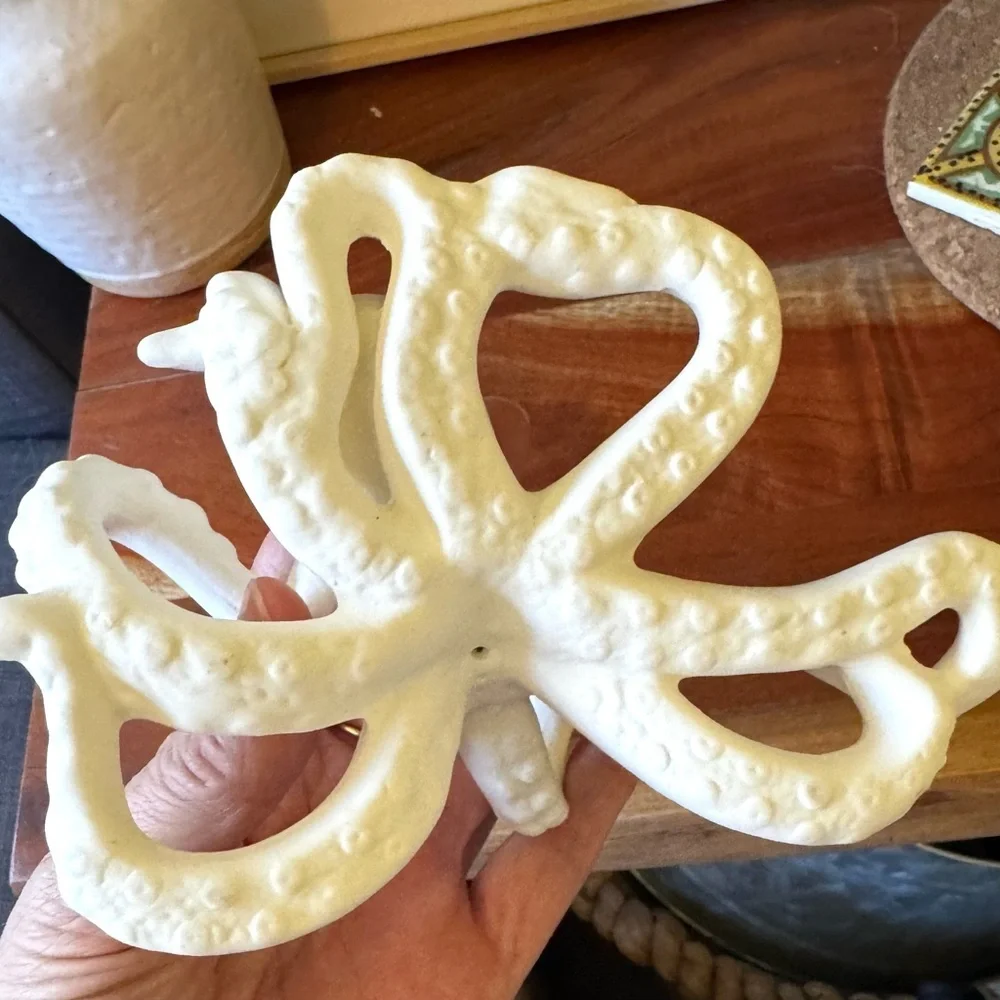 Creative Co-Op Decorative Bisque Stoneware Octopus Table Topper White - Picture 5 of 8